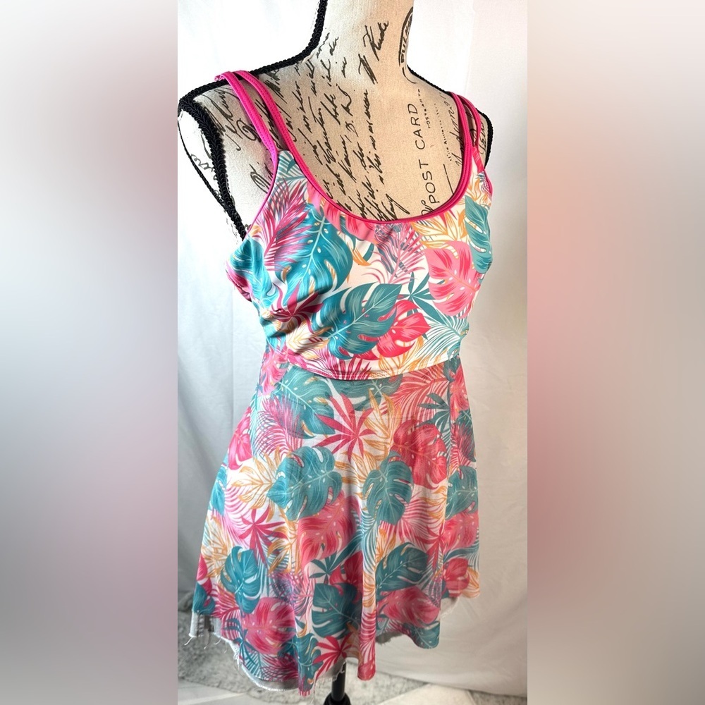 Pink and Blue Floral Swim tankini  with Fit-and-Flare Design ☀️🌴 - Picture 3 of 12